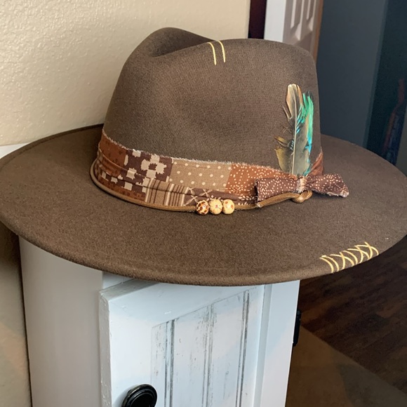Unbranded Accessories - Renegade dark brown cowgirl hat NEW